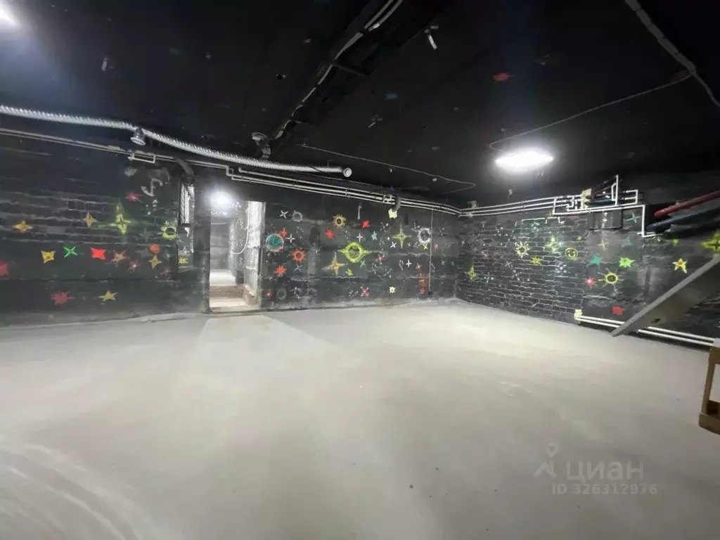 Торговая площадь в Астраханская область, Астрахань ул. Бориса ... - Фото 2