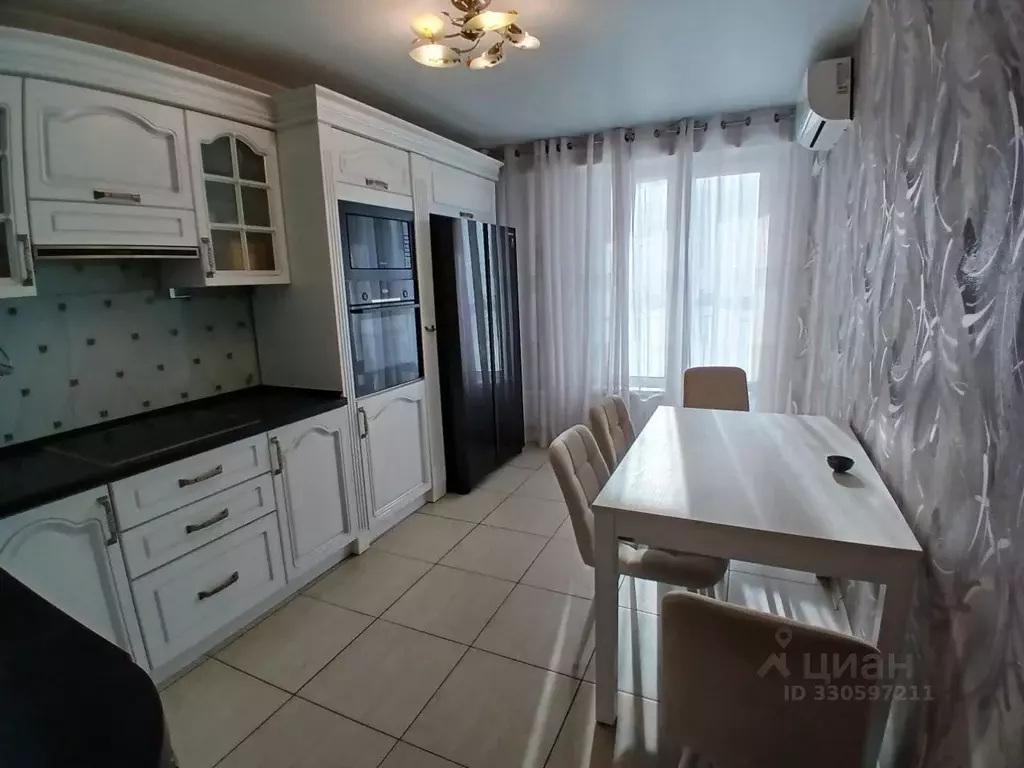 3-к кв. Волгоградская область, Волгоград ул. 8-й Воздушной Армии, 10а ... - Фото 2