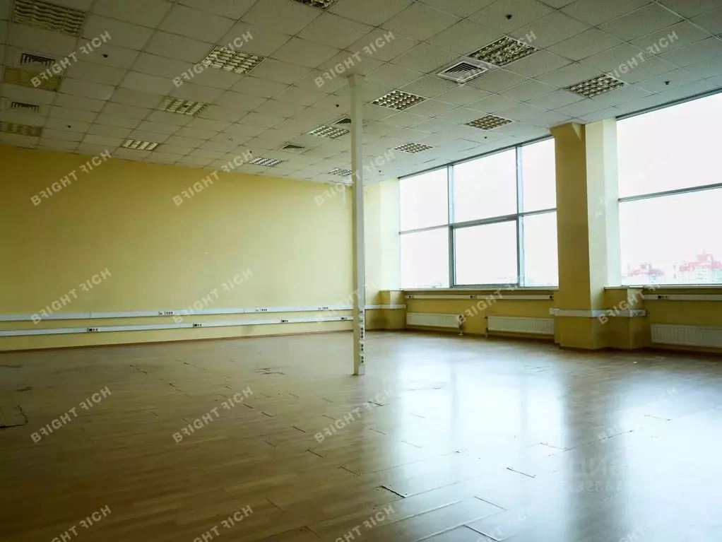 Офис в Санкт-Петербург пл. Конституции, 1 (820 м) - Фото 1