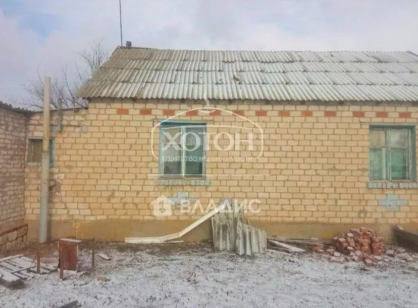 Дом в Калмыкия, Малодербетовский район, пос. Ханата ул. Городовикова ... - Фото 0