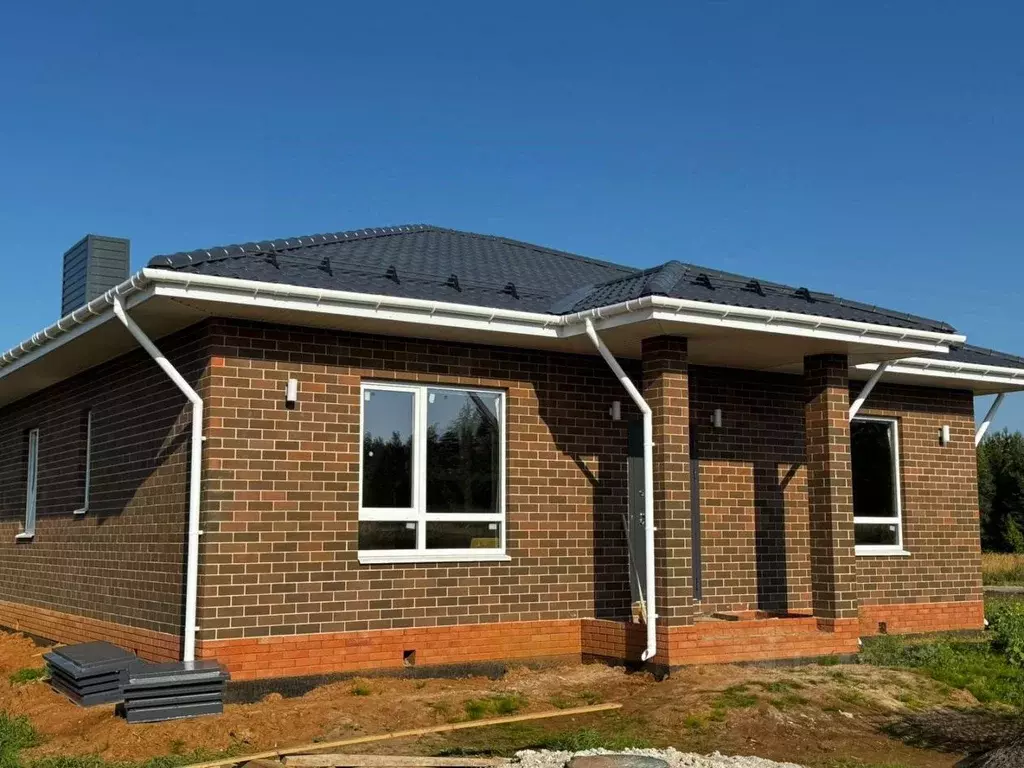 Дом в Татарстан, с. Верхний Услон ул. Владимира Осянина, 16 (105 м) - Фото 1