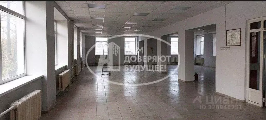 Помещение свободного назначения в Удмуртия, Глазов ул. Пряженникова, ... - Фото 1