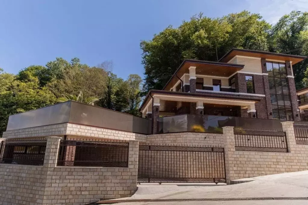 Дом в Краснодарский край, Сочи городской округ, с. Веселое пер. ... - Фото 1