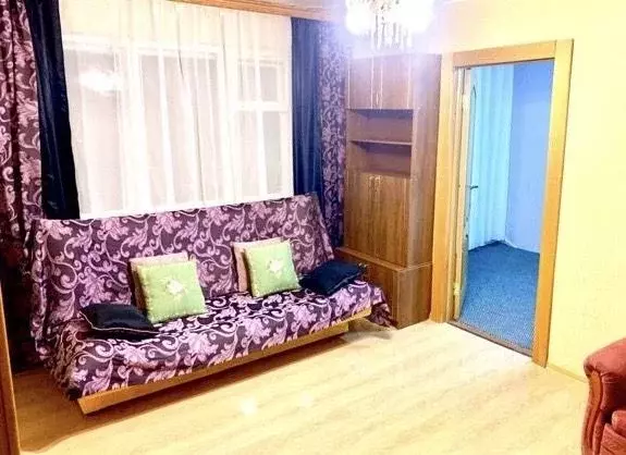 2-к кв. Псковская область, Остров ул. Спартака, 12 (50.0 м) - Фото 0