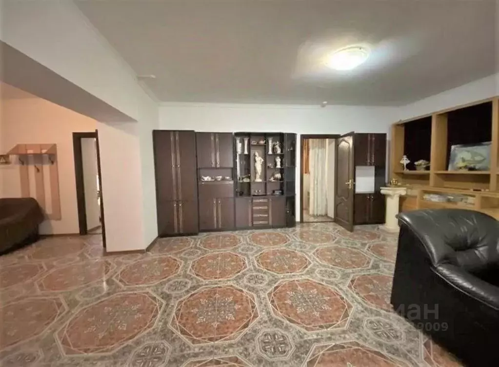 2-к кв. Краснодарский край, Анапа Крымская ул., 86 (100.0 м) - Фото 0