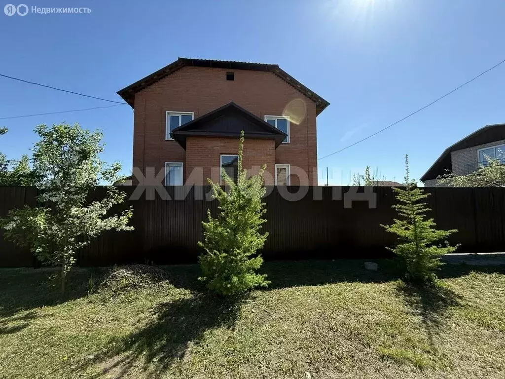 Дом в Минусинск, Танзыбейская улица (288 м) - Фото 1