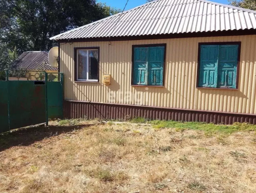 Дом в Белгородская область, Ровеньский район, с. Нагольное Октябрьская ... - Фото 1