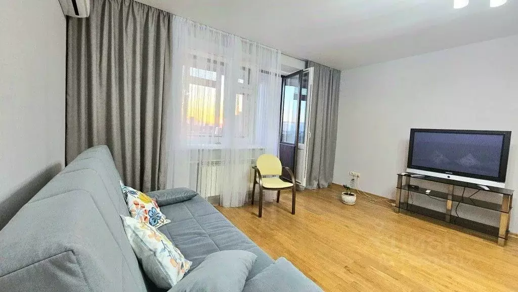 3-к кв. Татарстан, Казань Гвардейская ул., 16а (89.0 м) - Фото 0