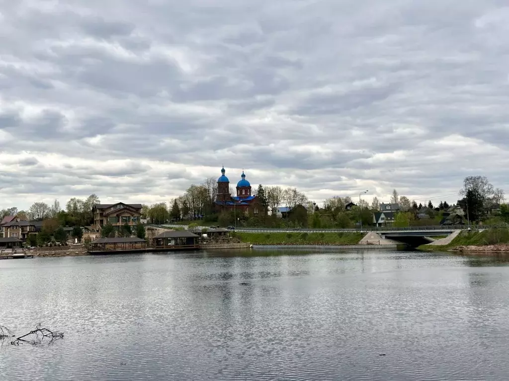 Участок в Ленинградская область, Гатчинский район, с. Рождествено ... - Фото 0