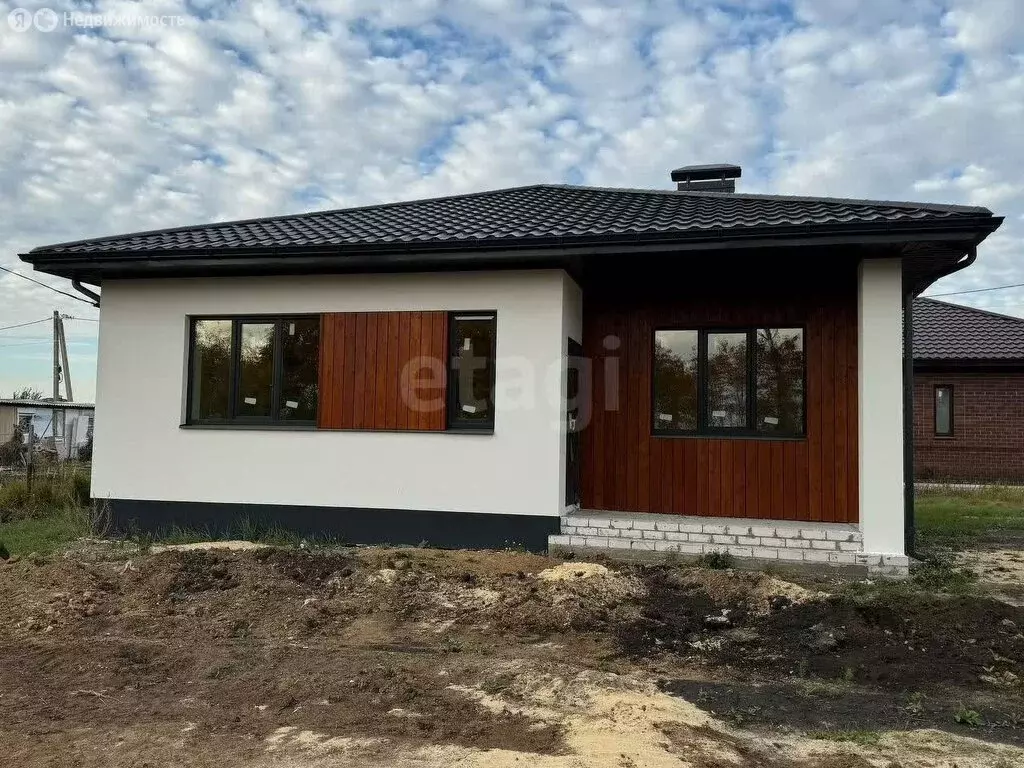 Дом в Александровка, Ореховая улица (100 м) - Фото 1