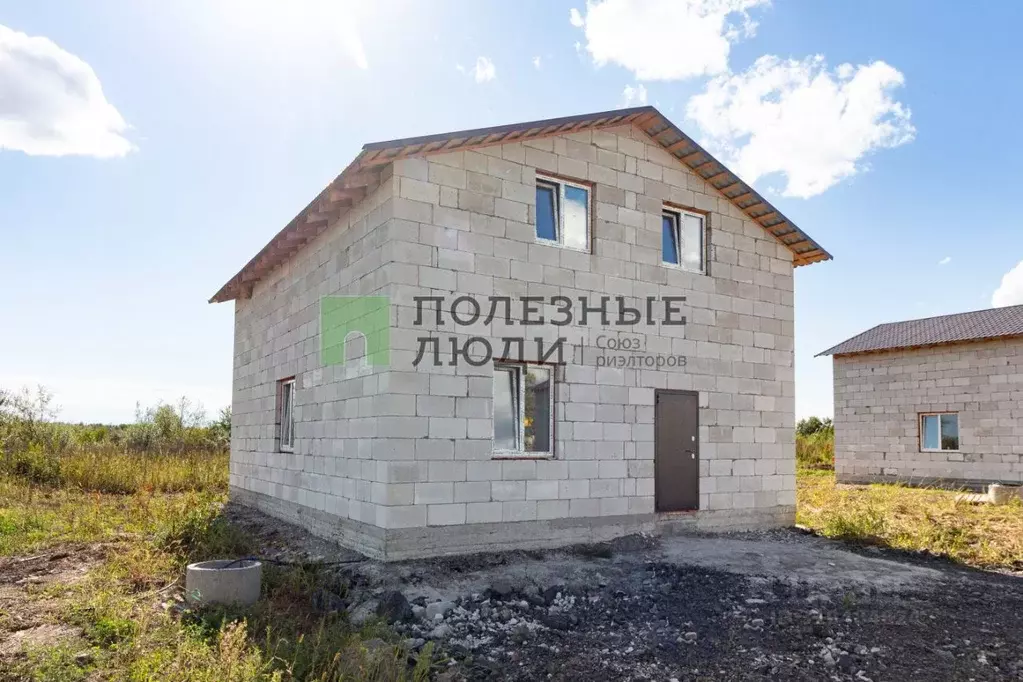 Дом в Хабаровский край, Хабаровский район, Тополевское с/пос, с. ... - Фото 1