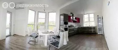 Дом в село Супсех, улица Камаева (402 м) - Фото 1