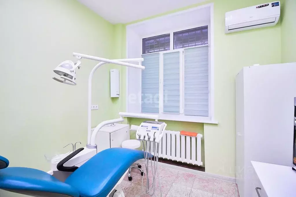 Помещение свободного назначения в Тюменская область, Тюмень ул. ... - Фото 1