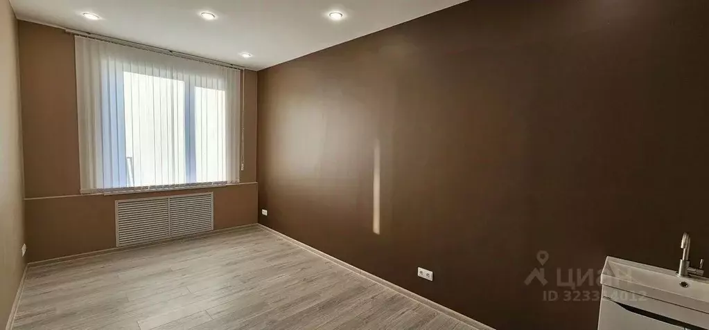 Офис в Краснодарский край, Мостовской пгт ул. Буденного, 179 (15 м) - Фото 1