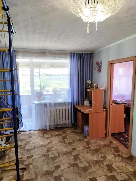 2-к кв. Свердловская область, Полевской Совхозная ул., 8 (39.9 м) - Фото 0