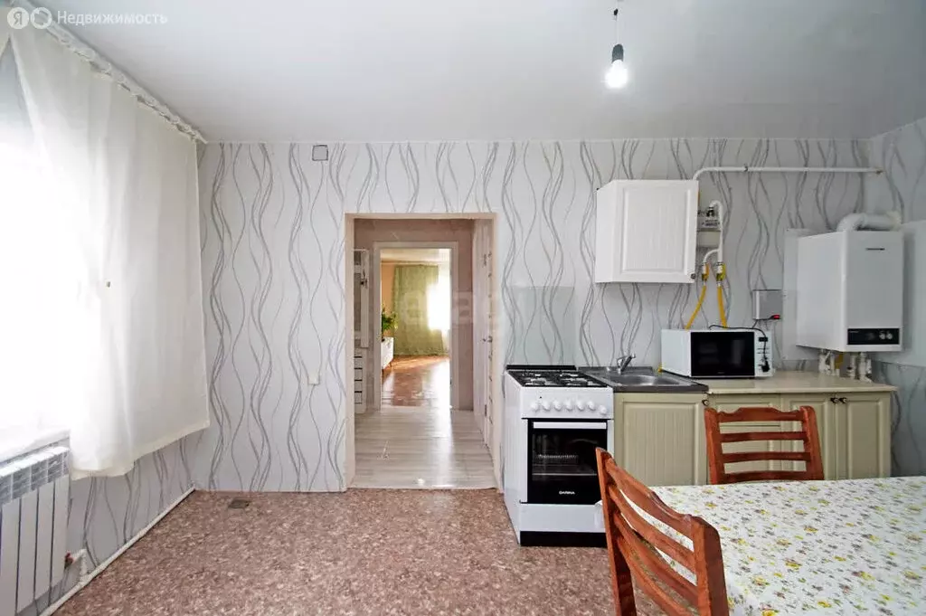 Дом в село Усть-Заостровка, Молодёжная улица (80 м) - Фото 1