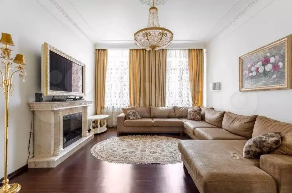 3-к. квартира, 135 м, 4/6 эт. - Фото 0
