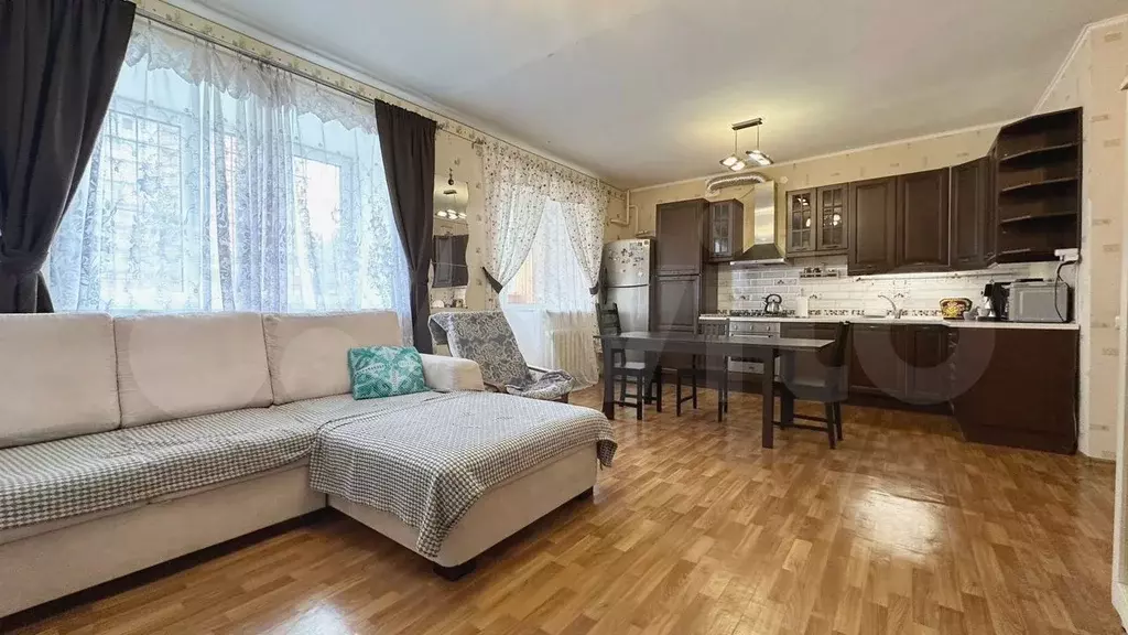 3-к. квартира, 83 м, 1/9 эт. - Фото 1