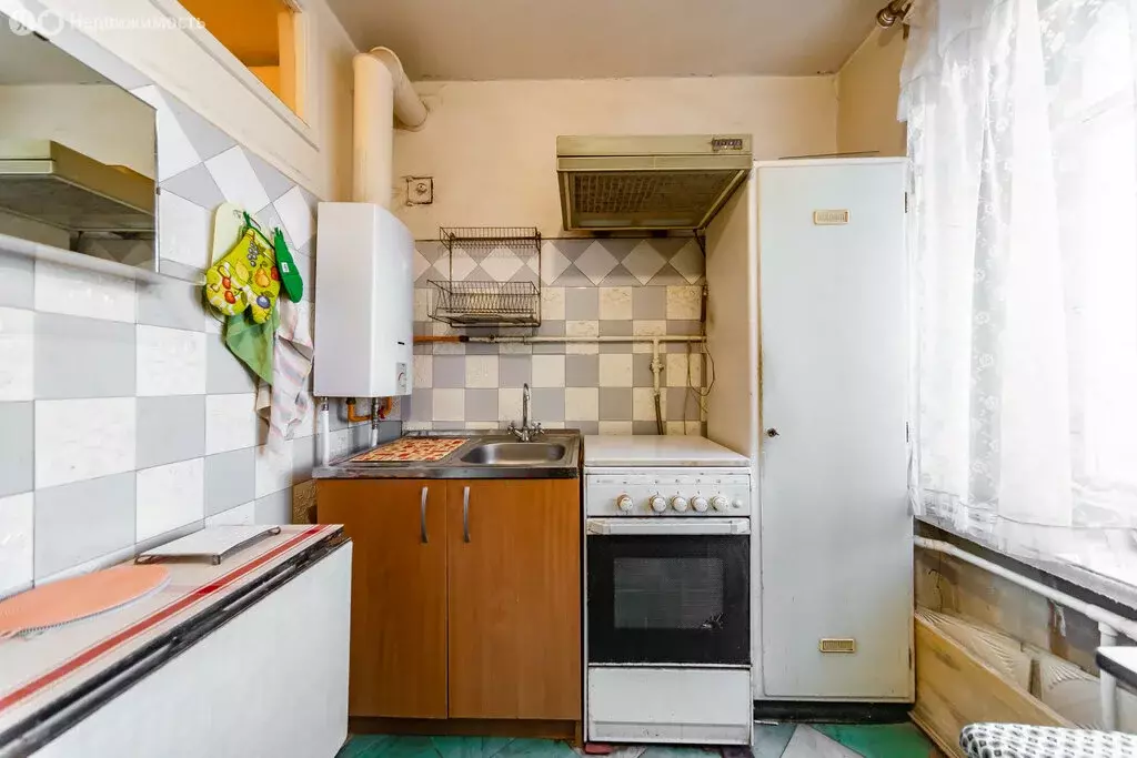 4-комнатная квартира: Петергоф, Разводная улица, 4А (66.7 м) - Фото 1