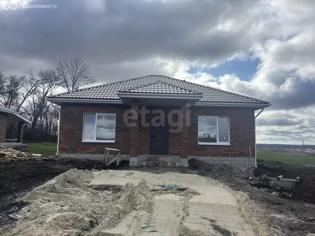 Дом в село Крутой Лог, 1-й Подлестный переулок (100 м) - Фото 1