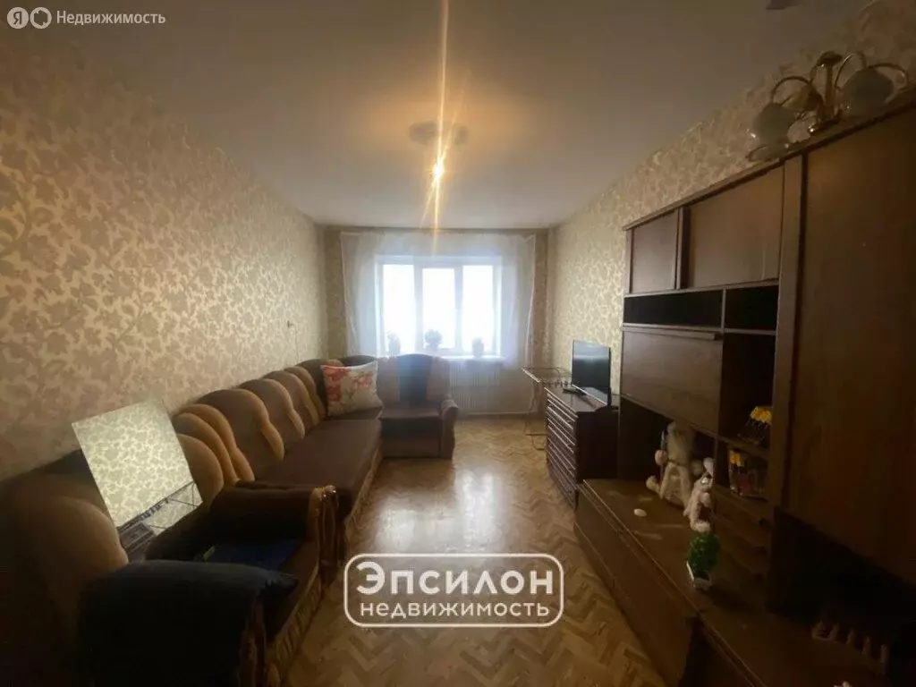 3-комнатная квартира: Курск, улица Майский Бульвар, 24 (72.2 м) - Фото 2