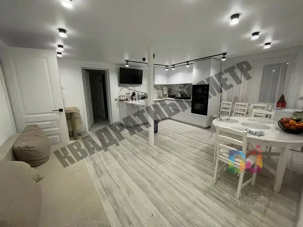 Дом в Калмыкия, с. Малые Дербеты ул. Советская, 32 (89 м) - Фото 2