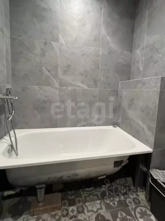 Студия Курская область, Курск ул. Энгельса, 158к1 (28.3 м) - Фото 1