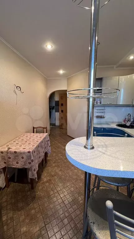 1-к. квартира, 42 м, 6/9 эт. - Фото 1