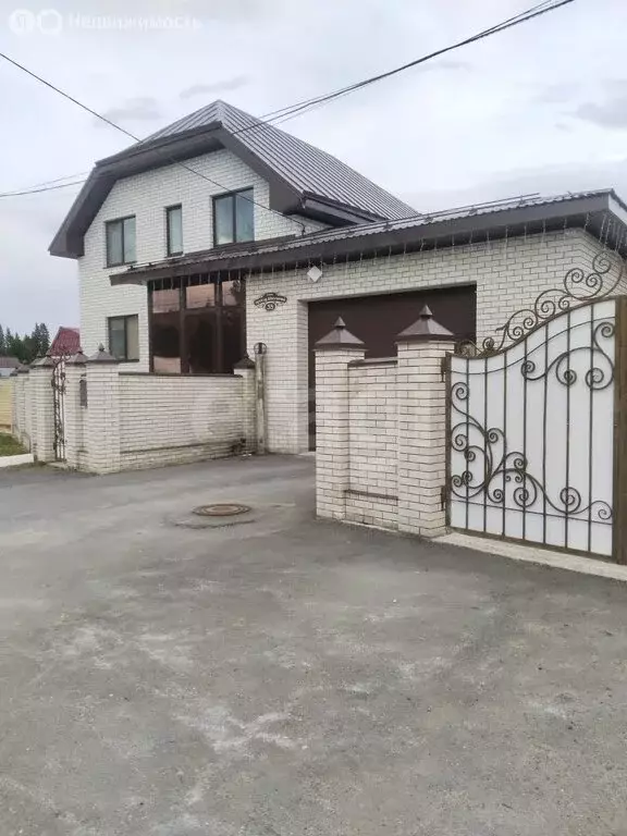 Дом в Тобольск, Школьный проезд (210 м) - Фото 1