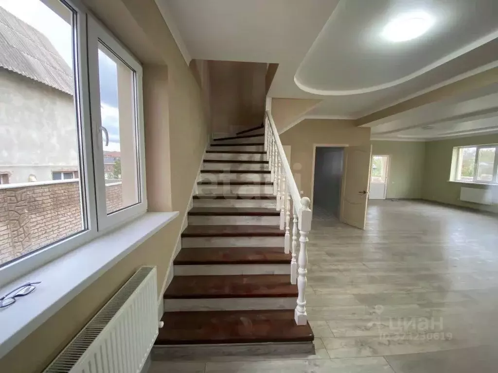 Дом в Крым, Симферопольский район, Добровское с/пос, с. Пионерское ул. ... - Фото 1