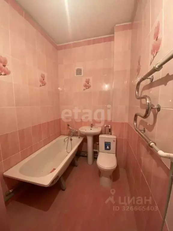 2-к кв. Белгородская область, Корочанский район, Поповское с/пос, с. ... - Фото 1