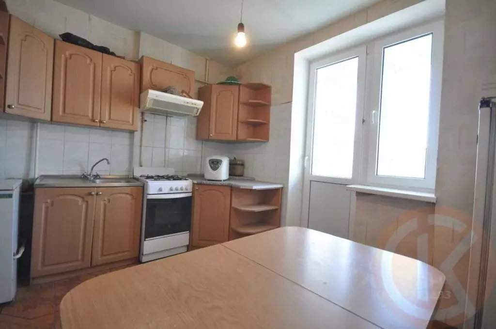 2-к кв. Крым, Сакский район, с. Уютное ул. Кирова, 12 (52.0 м) - Фото 1