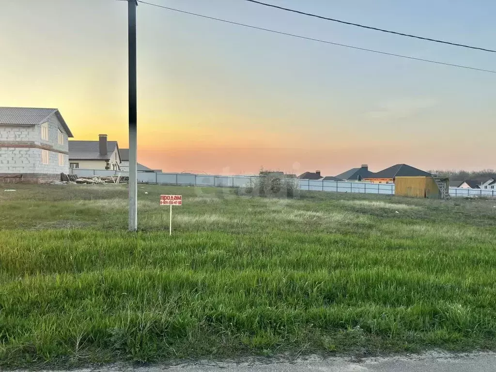 Участок в Белгородская область, Белгородский район, с. Стрелецкое пер. ... - Фото 0