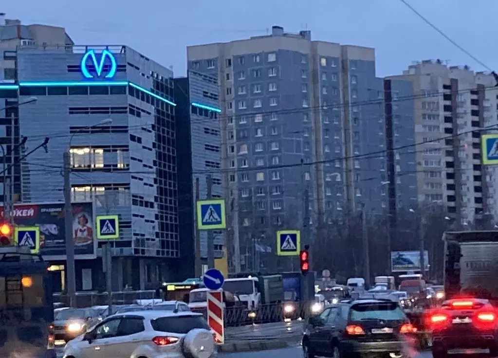 Торговая площадь в Санкт-Петербург ул. Маршала Казакова, 22К1 (86 м) - Фото 1