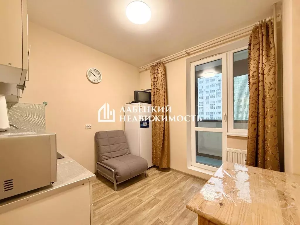 1-к кв. Ленинградская область, Мурино Всеволожский район, бул. ... - Фото 2