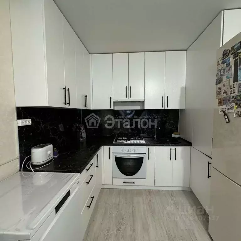 2-к кв. Волгоградская область, Волгоград ул. Степанищева, 37 (55.0 м) - Фото 1