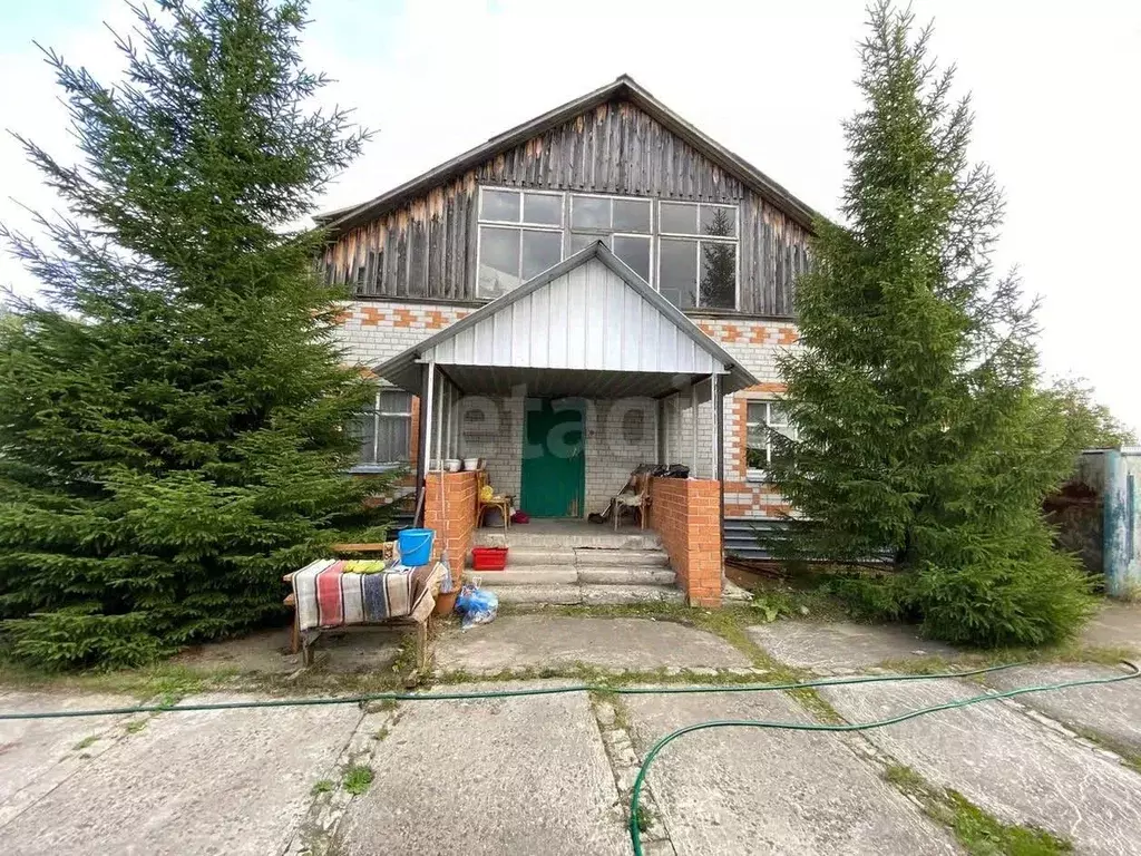 Дом в Тюменская область, Ярковский муниципальный округ, с. Гилево  ... - Фото 1