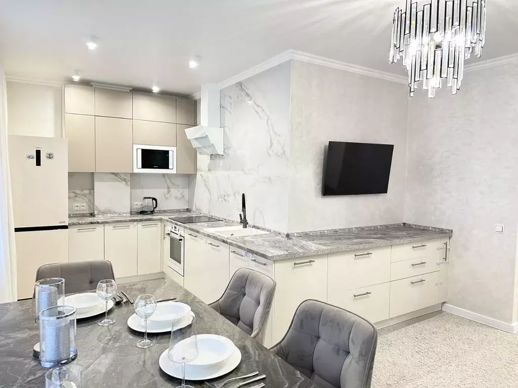 3-к кв. Пермский край, Пермь ул. Василия Татищева, 4 (80.0 м) - Фото 0