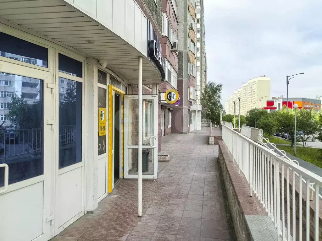 Торговая площадь в Тюменская область, Тюмень ул. Николая Семенова, ... - Фото 1