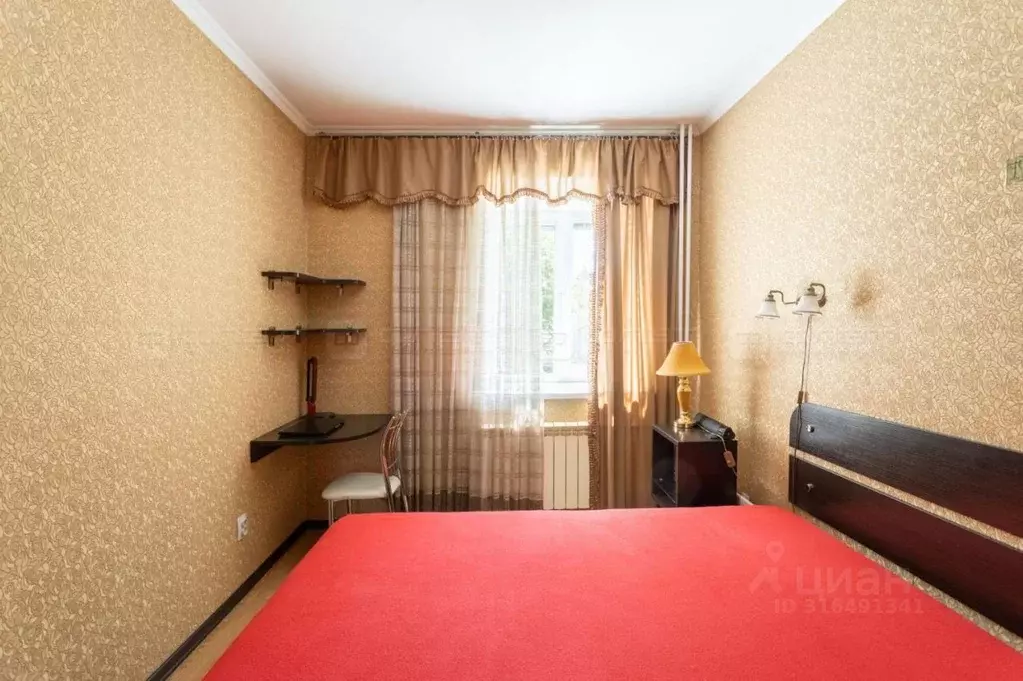 2-к кв. Татарстан, Казань ул. Максимова, 33 (52.1 м) - Фото 0