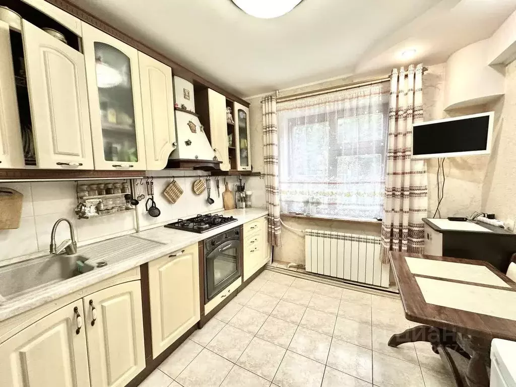 2-к кв. Ханты-Мансийский АО, Ханты-Мансийск ул. Гагарина, 29 (57.4 м) - Фото 2