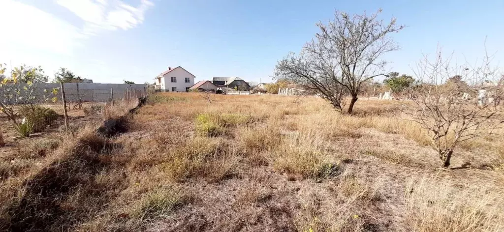 Участок в Крым, Сакский район, Ореховское с/пос, с. Михайловка ул. ... - Фото 1
