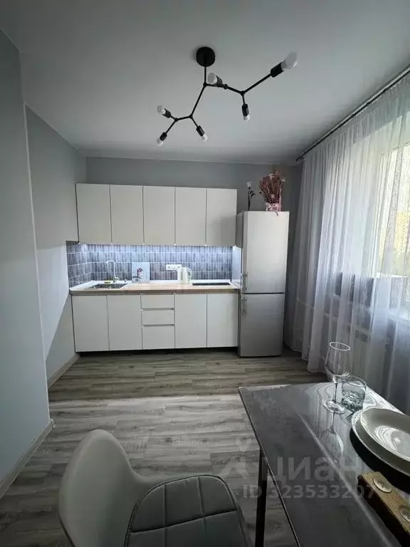 1-к кв. Курская область, Курск просп. Вячеслава Клыкова, 30 (37.0 м) - Фото 2