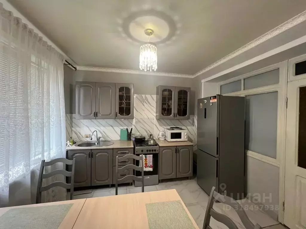 2-к кв. Дагестан, Каспийск ул. Байрамова, 27 (60.0 м) - Фото 0