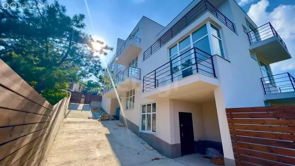 Дом в Гаспра, улица Горького (150 м) - Фото 1