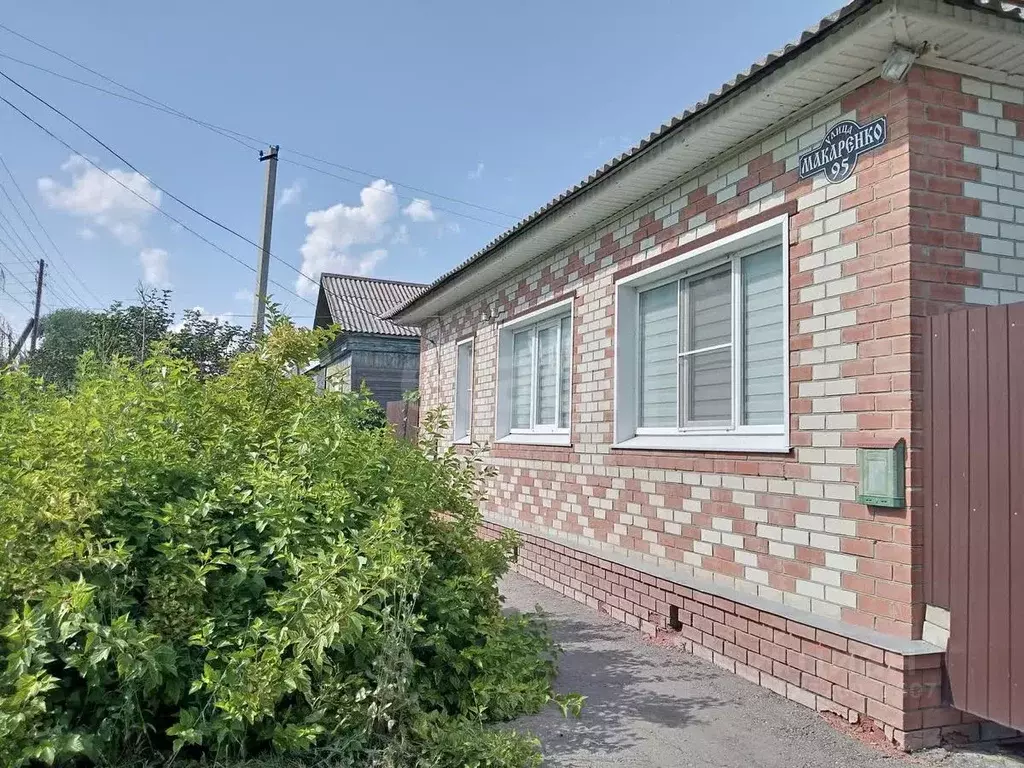 Дом в Саратовская область, Балашов ул. Макаренко, 95 (93 м) - Фото 1