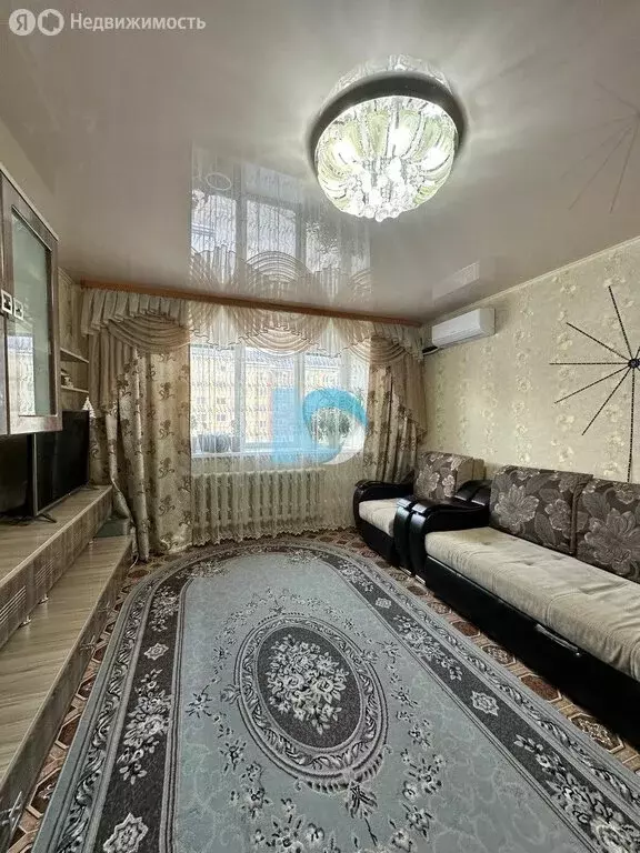 2-комнатная квартира: Октябрьский, 28-й микрорайон, 7 (60.2 м) - Фото 1