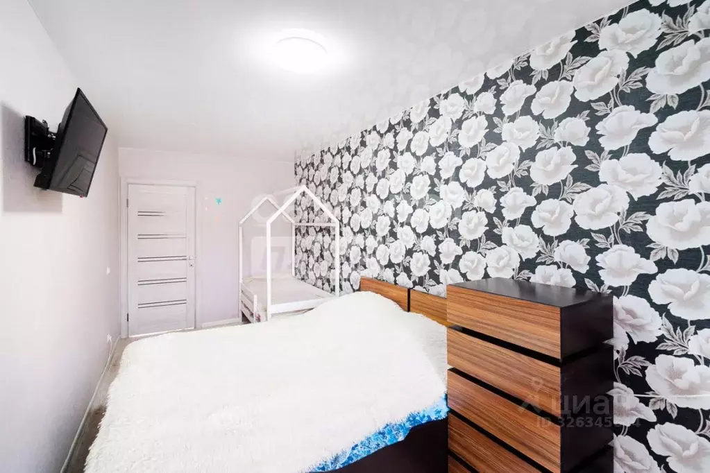 3-к кв. Омская область, Омск просп. Королева, 16 (60.8 м) - Фото 0