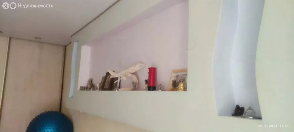 3-комнатная квартира: Губкин, Севастопольская улица, 8 (62 м) - Фото 0