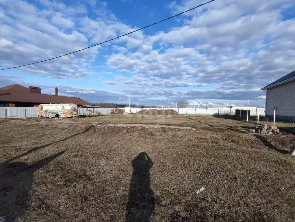 Участок в Белгородская область, Яковлевский муниципальный округ, с. ... - Фото 1